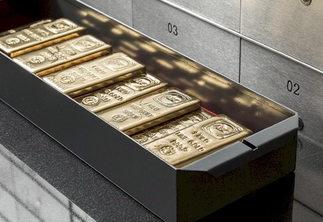 Custodian Vaults safety deposit boxe holding gold bullion private vault storage
